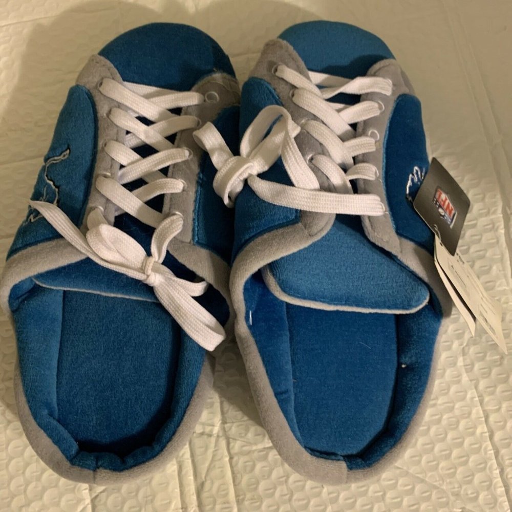 Detroit Lions Team Logo Shoe string Slippers size Small